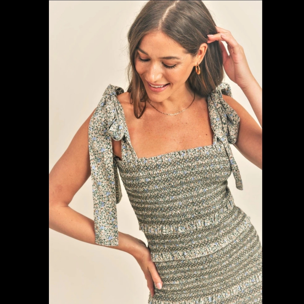 NWT Reset by Jane floral smocked tie dress - Picture 4 of 10